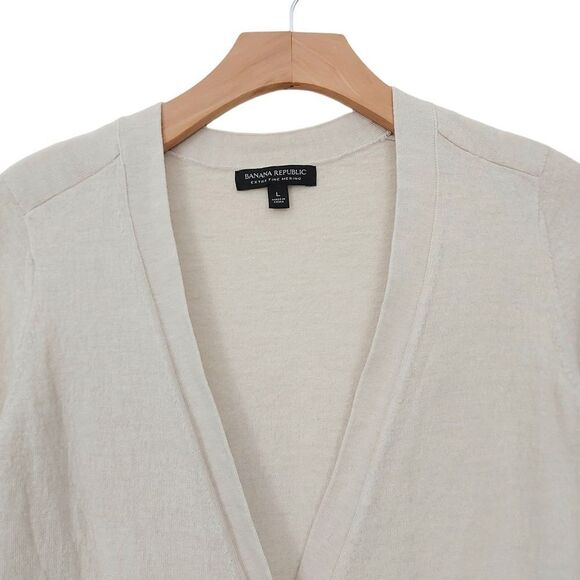 Banana Republic Sweater Womens Beige Large Merino Wool Button Up Knit V-Neck - Picture 2 of 12